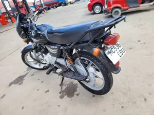 Bajaj Boxer 125 2024 Black