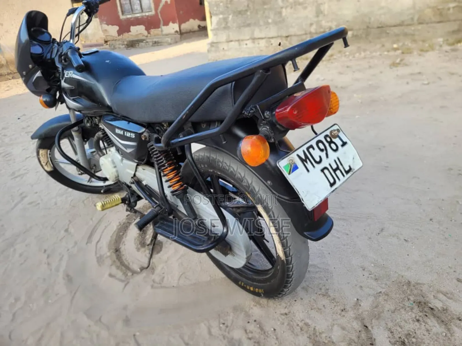 Bajaj Boxer 125 2024 Black