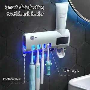Smart Disinfecting Toothbrush Holder