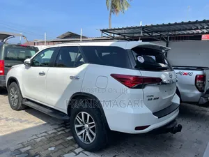 Toyota Fortuner 2017 White