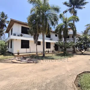 8bdrm Bungalow in Mbezibeach for rent