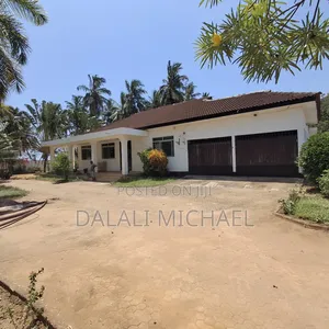 8bdrm Bungalow in Mbezibeach for rent