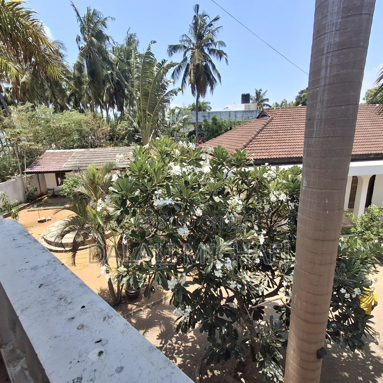 8bdrm Bungalow in Mbezibeach for rent