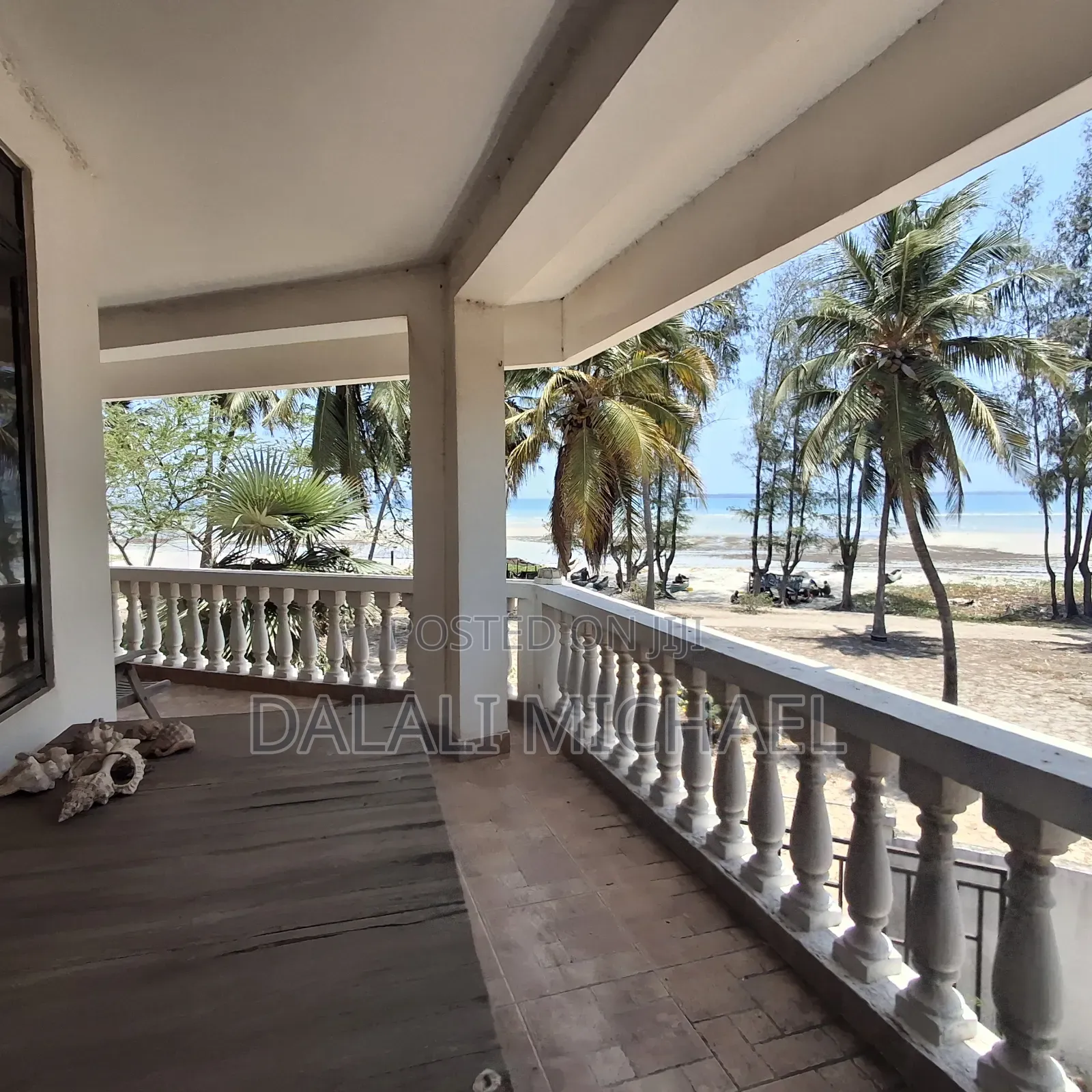 8bdrm Bungalow in Mbezibeach for rent