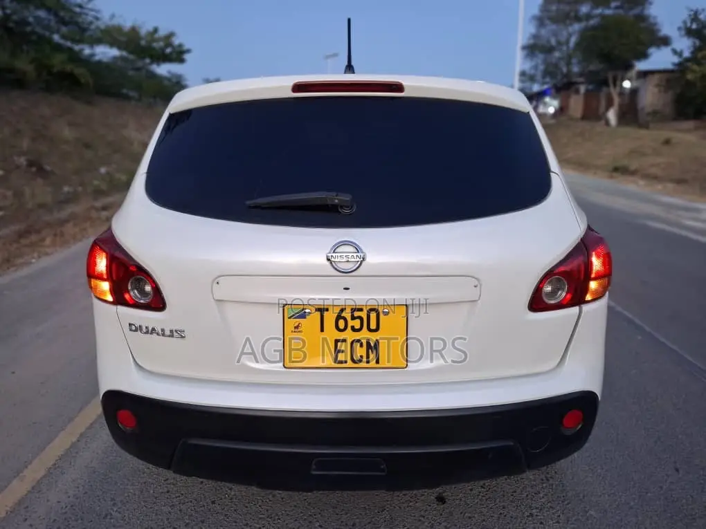 Nissan Dualis 2011 White