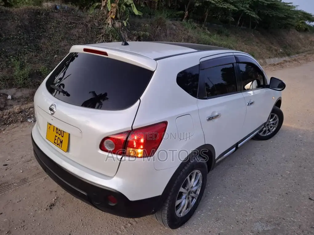 Nissan Dualis 2011 White