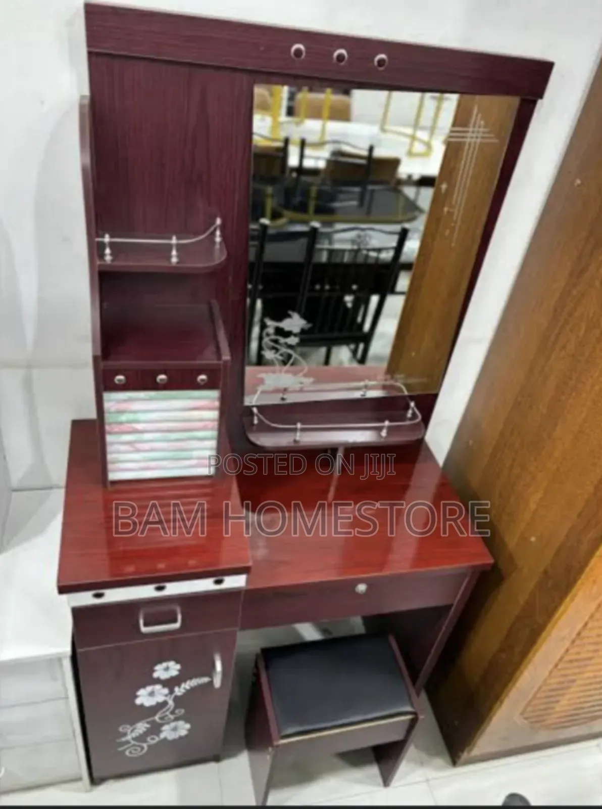 Simple Dressing Table+Chair