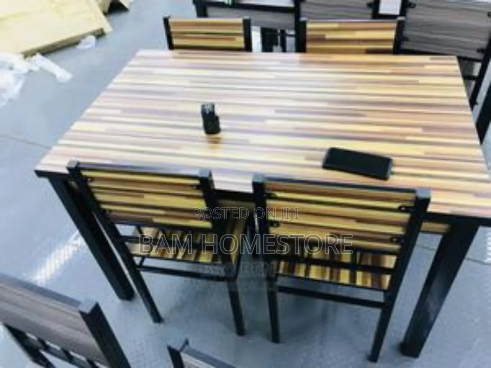 Dinning Set Simple (Meza+ Viti)