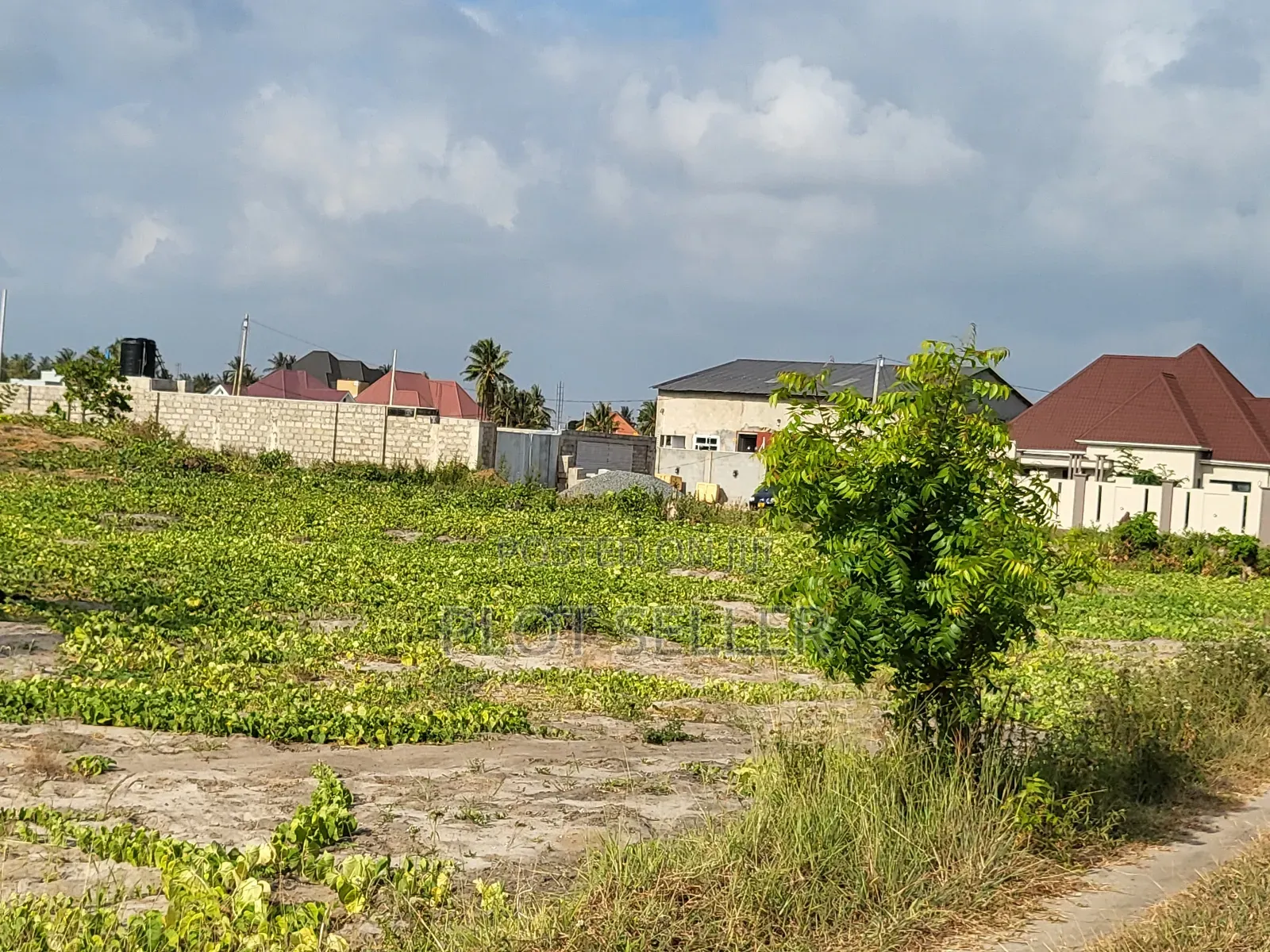 A 1300 SQM for Sale in Kisota