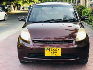 Toyota Passo 2005 Pink