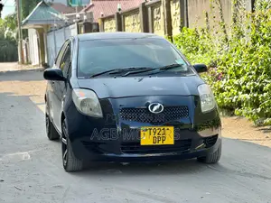 Toyota Vitz 2005 Black
