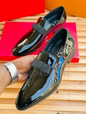 Zara Nyeusi Ya Ngozi Kwa Matukio Muhimu