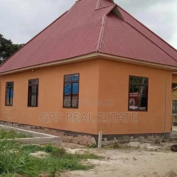 House for Sale at Saku