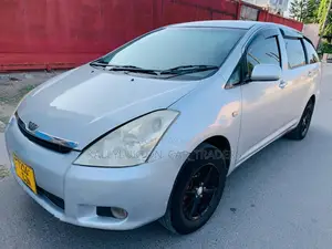 Toyota Wish 2004 Silver