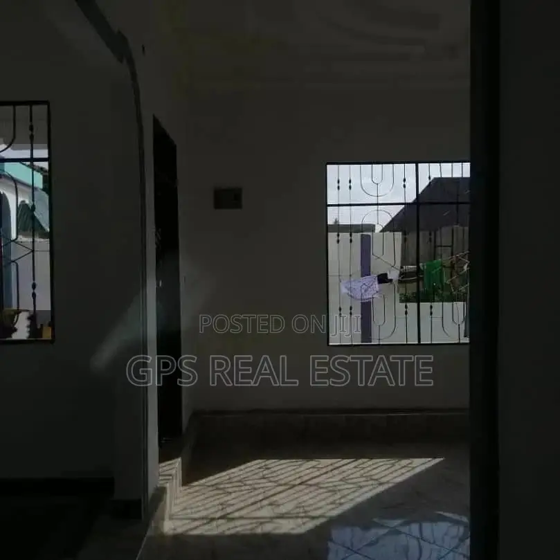 3bdrm House in Evans Mansa, Temeke for sale
