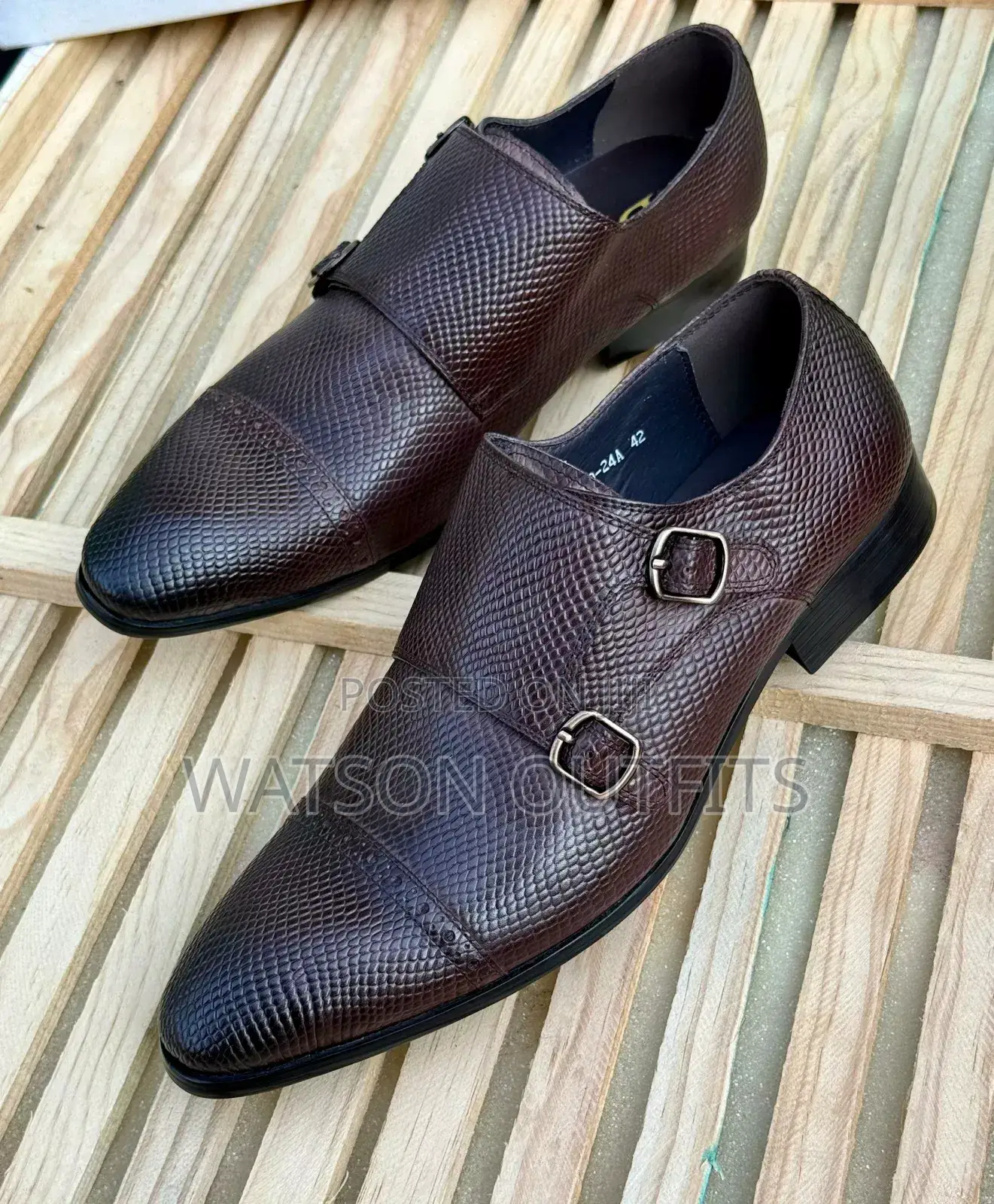 Dior Footwears Za Ngozi Isiyo Smooth