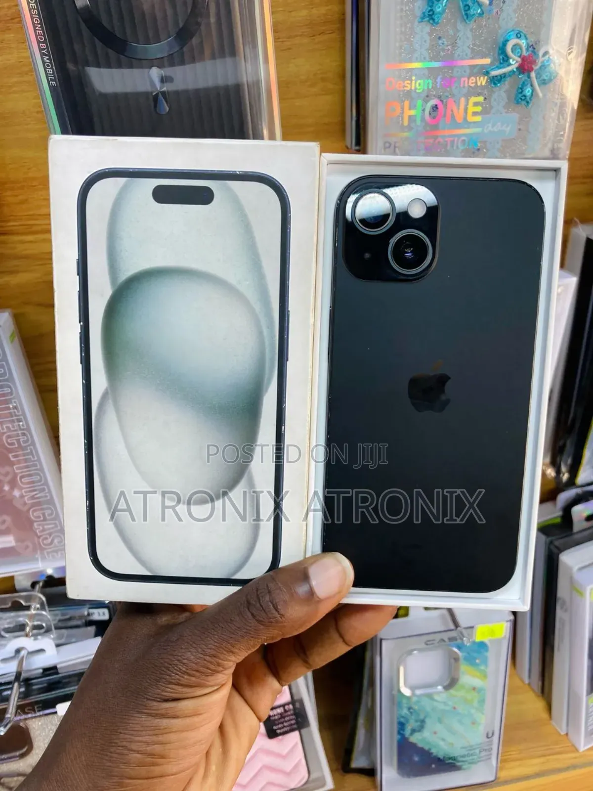 New Apple iPhone 15 128 GB Black