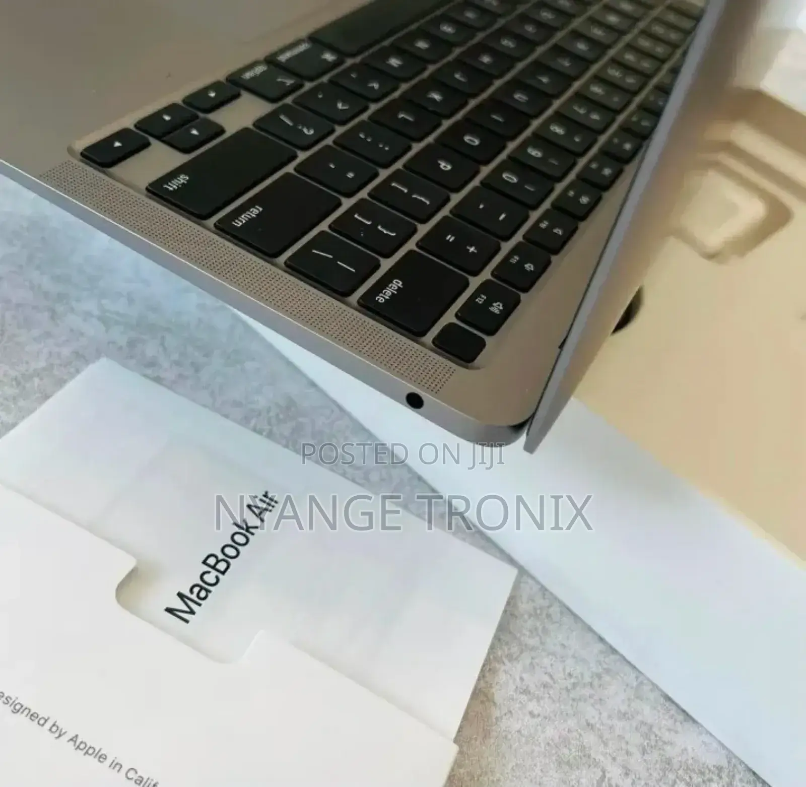 New Laptop Apple MacBook Air 2020 M1 8GB Apple M1 SSD 256GB