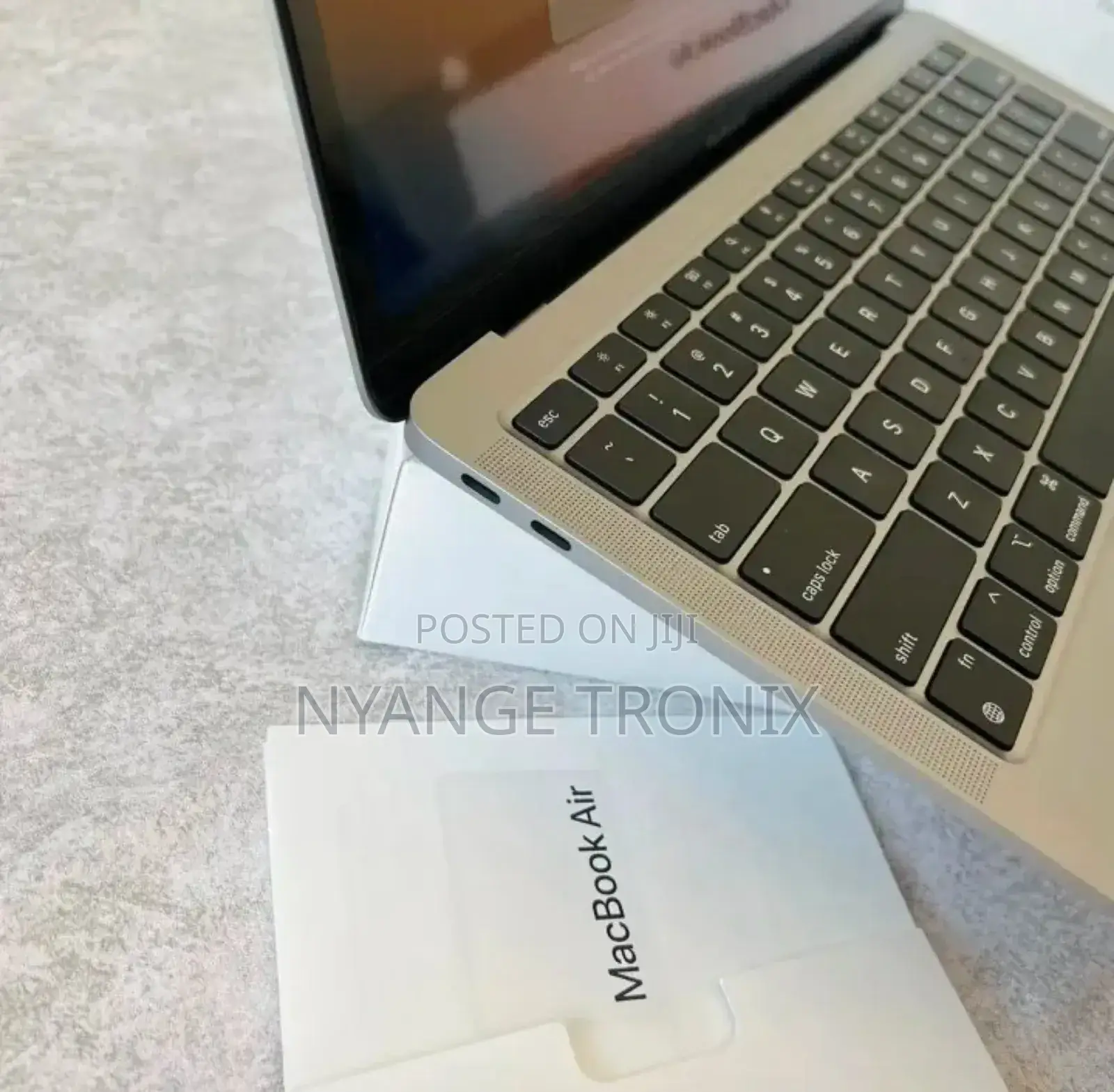 New Laptop Apple MacBook Air 2020 M1 8GB Apple M1 SSD 256GB
