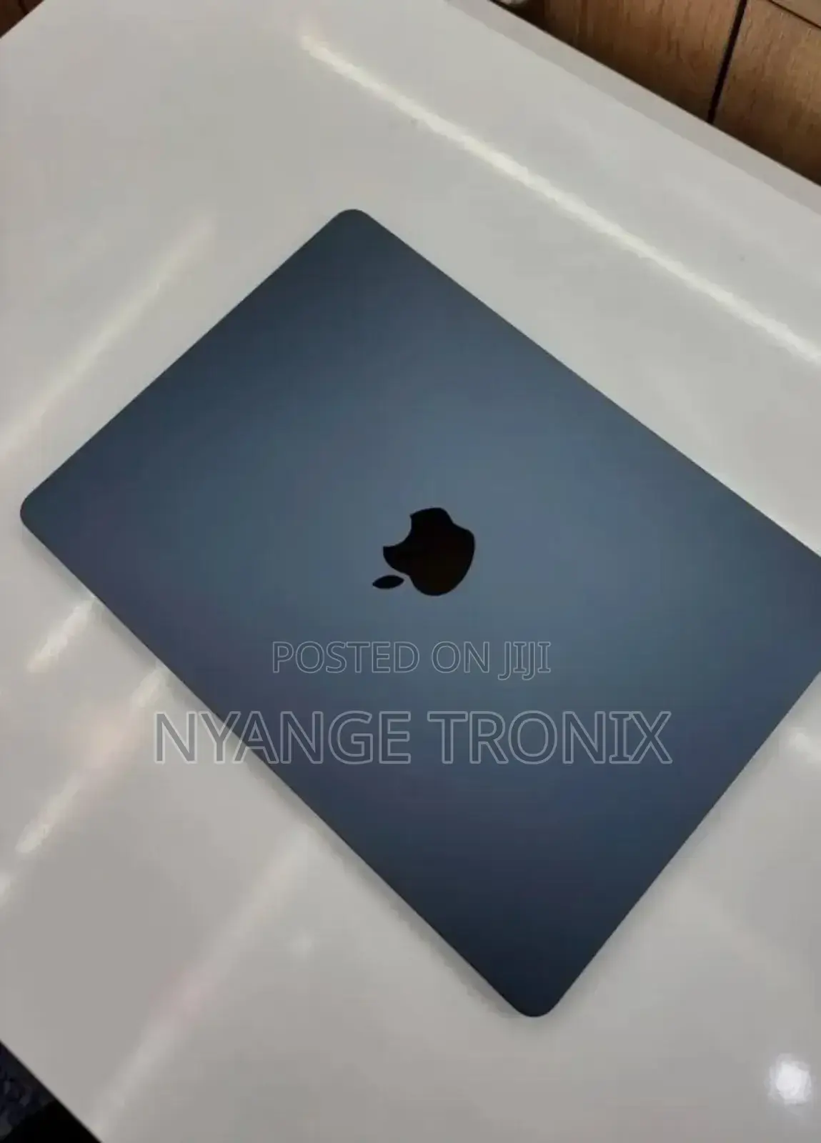New Laptop Apple MacBook Air 2022 M2 8GB Intel Core M2 SSD 256GB