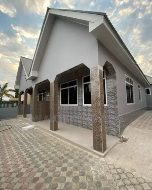 2bdrm House in Airport Road, Ilemela for rent