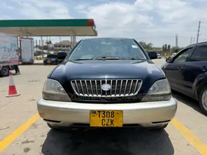 Toyota Harrier 2000 Black
