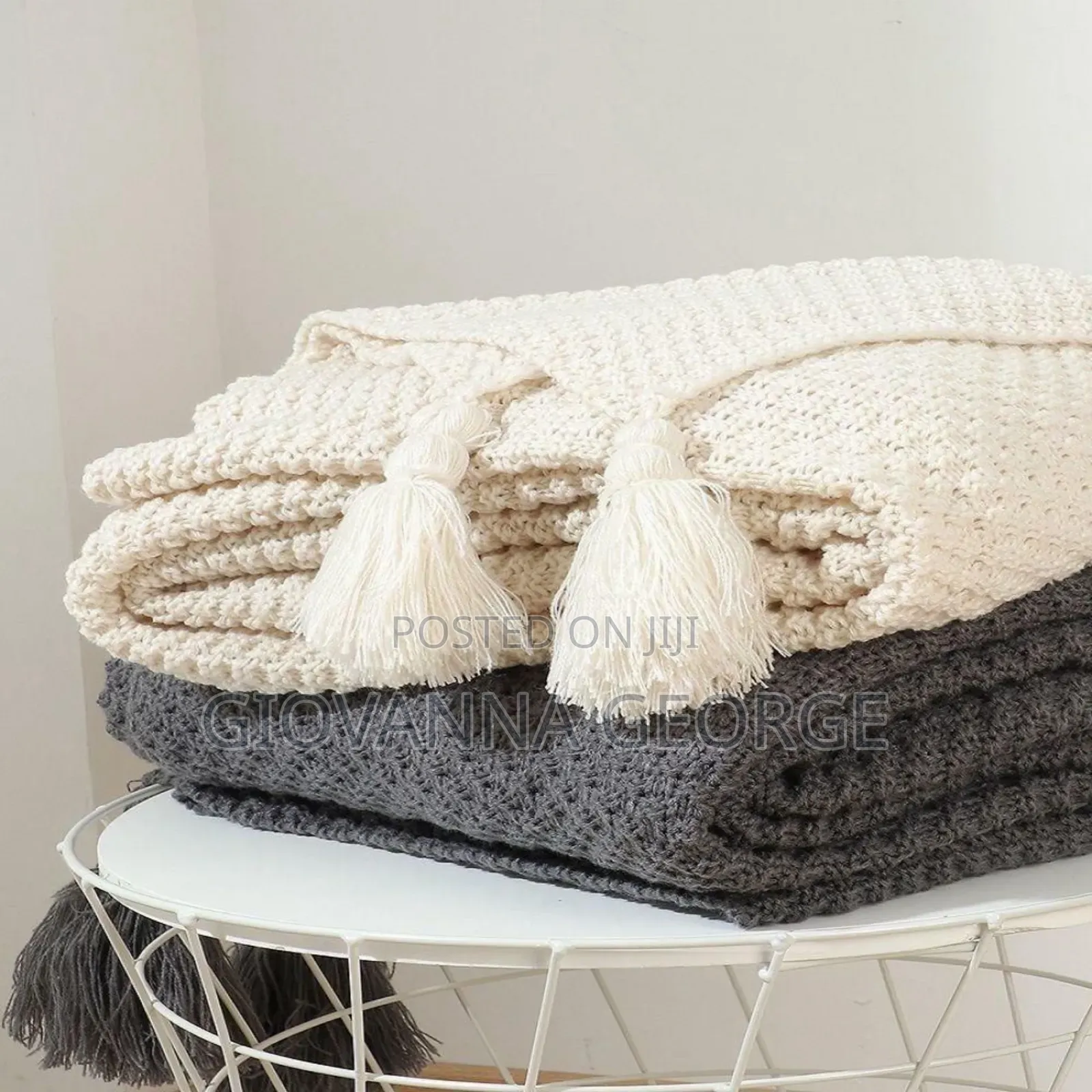 A Very Classic Throw Blankets