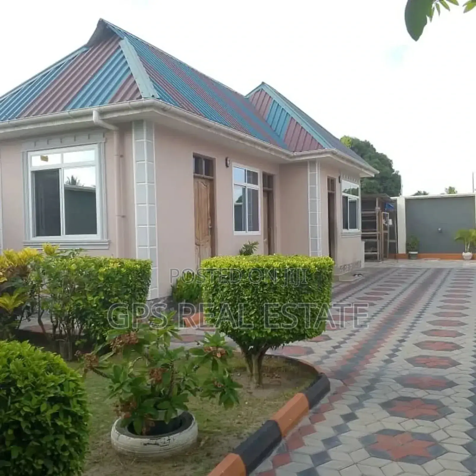 5bdrm House in Chanika Buyuni, Ilala for sale