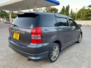Toyota Wish 2004 Gray