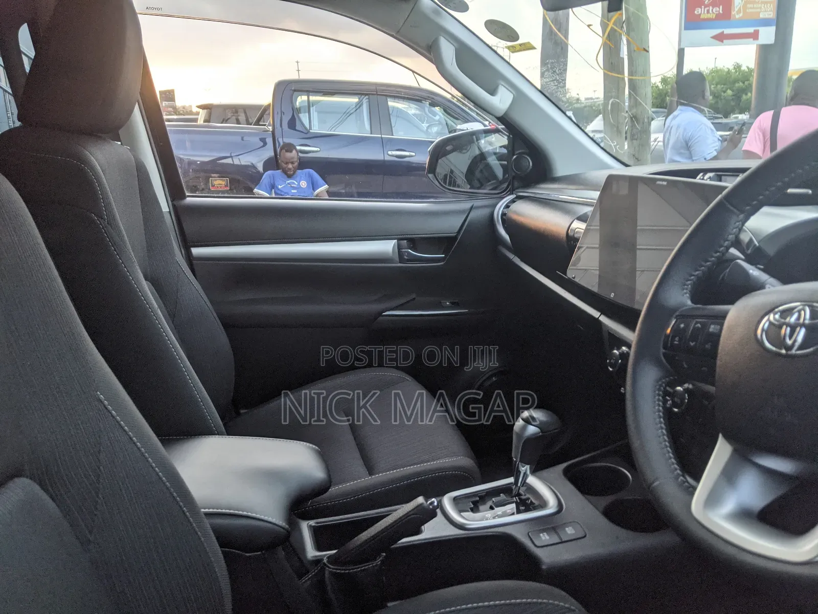 New Toyota Hilux 2023 Black
