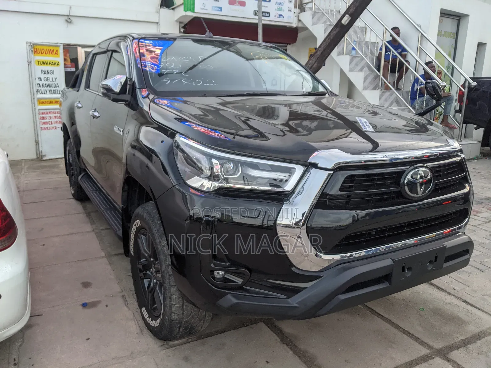 New Toyota Hilux 2023 Black