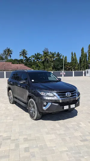 Toyota Fortuner 2016 Gray