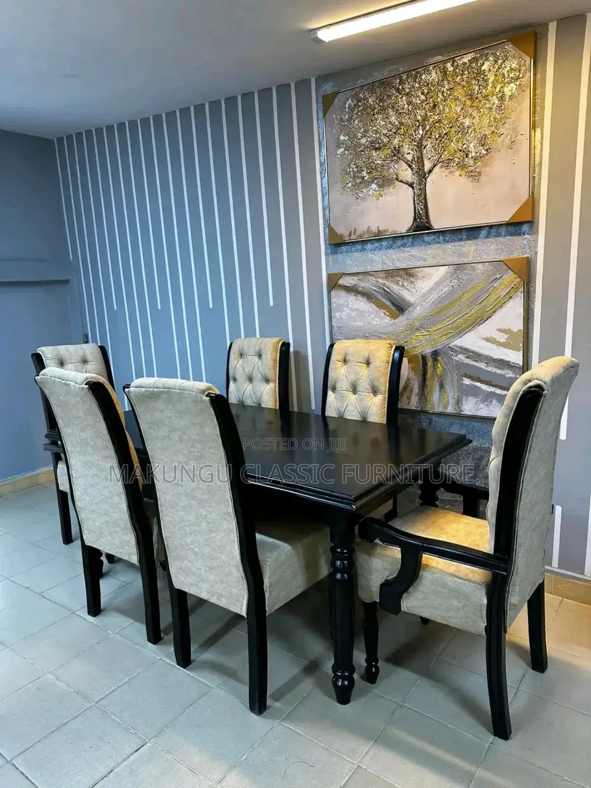 Classic Dinning Table