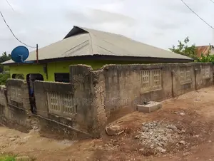 3bdrm House in Goba for sale