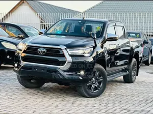 Toyota Hilux 2021 Black