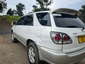 Toyota Harrier 2003 White