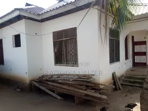 3bdrm House in Goba for sale