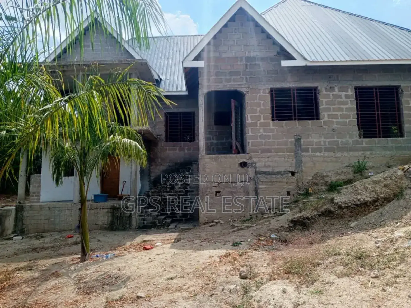 6bdrm House in Kiluvya Madukani, Kinondoni for sale