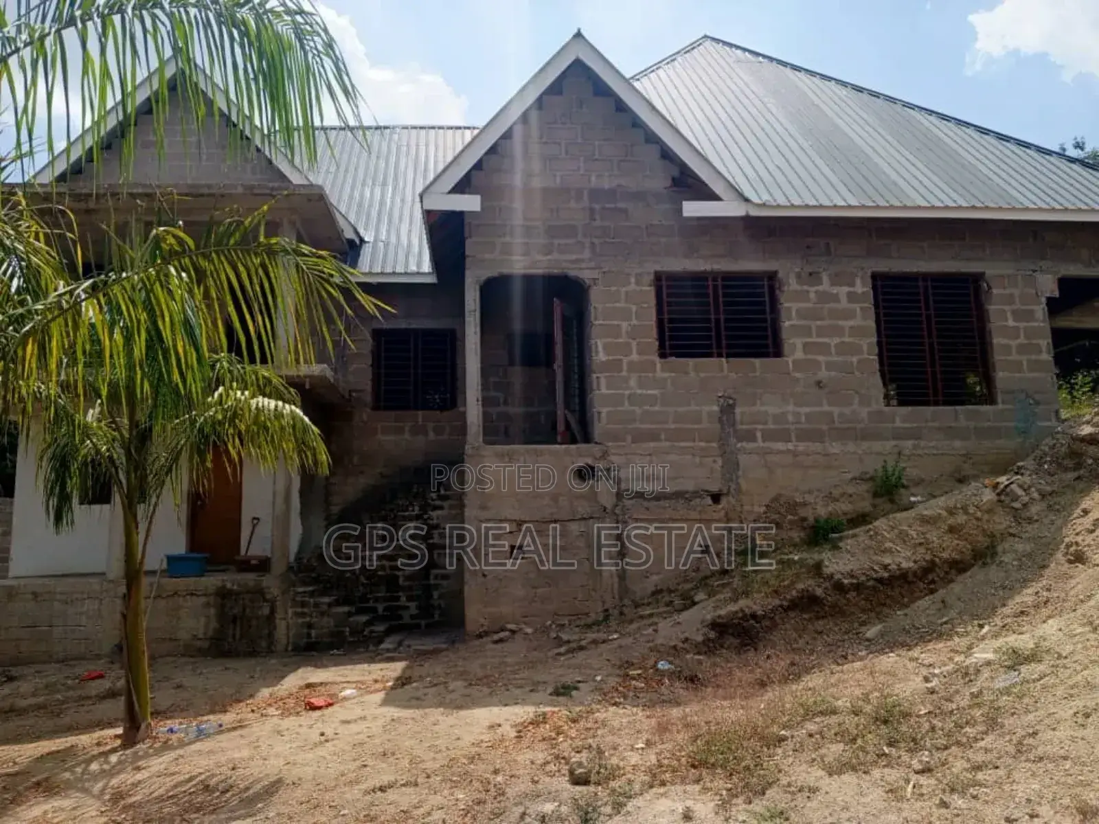 6bdrm House in Kiluvya Madukani, Kinondoni for sale