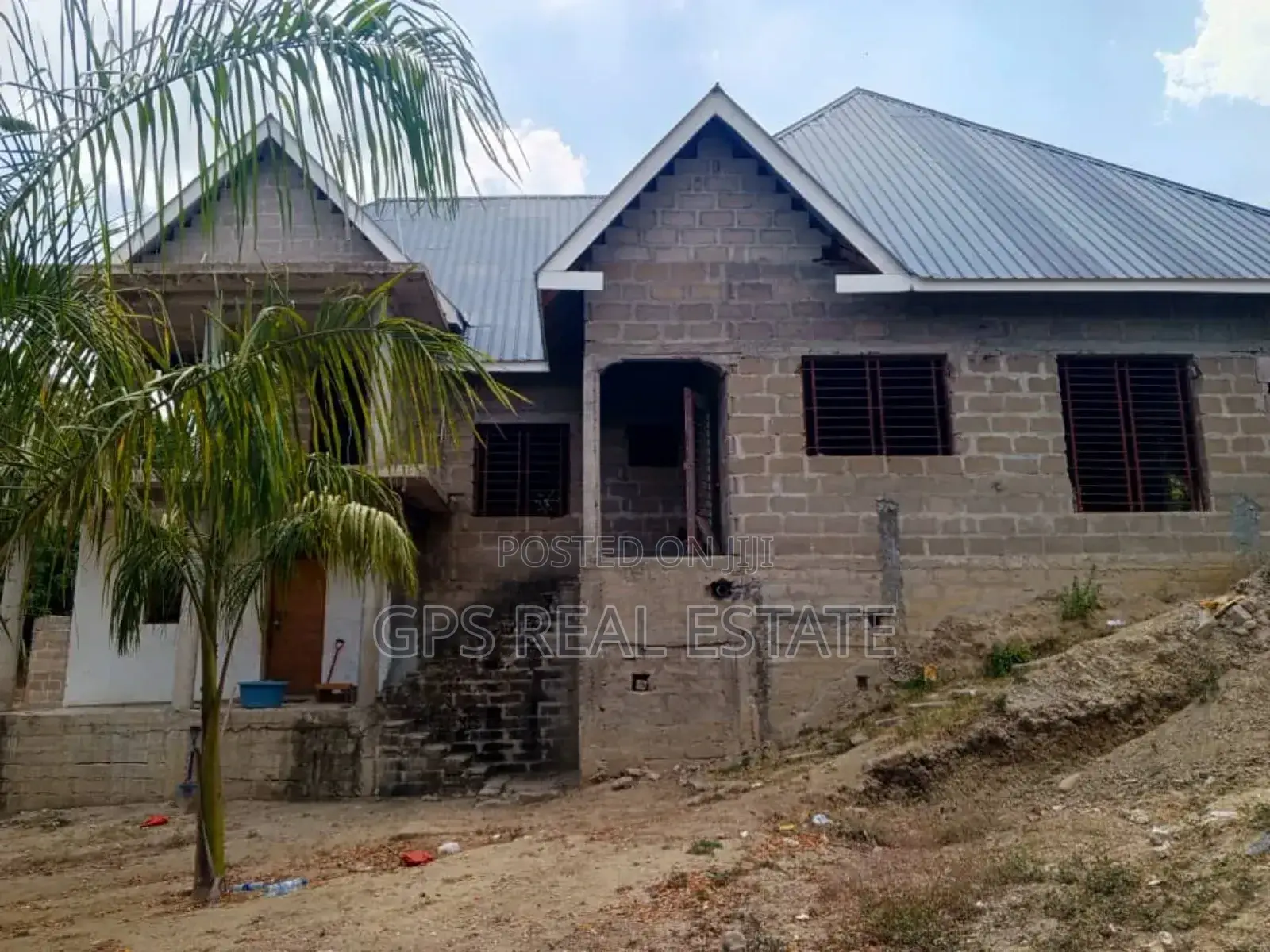 6bdrm House in Kiluvya Madukani, Kinondoni for sale