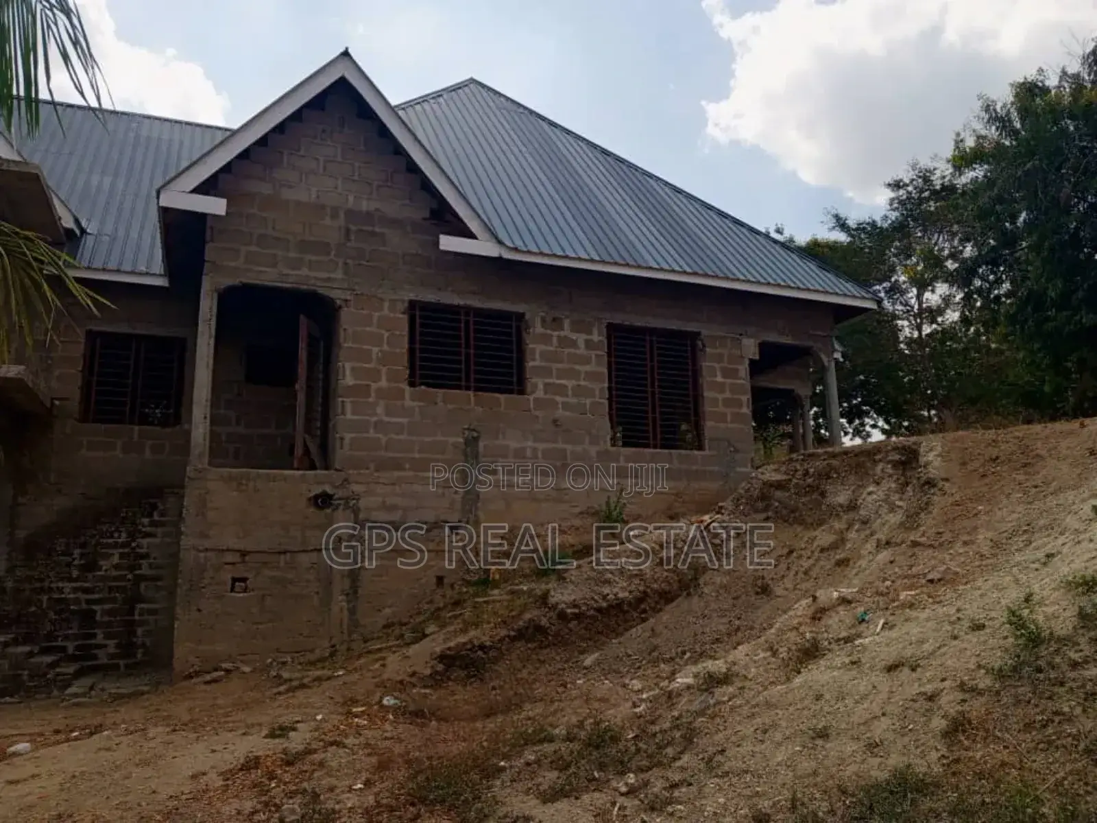 6bdrm House in Kiluvya Madukani, Kinondoni for sale
