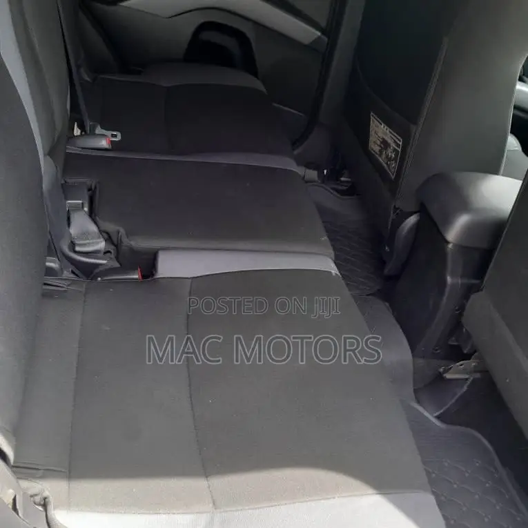 Mitsubishi Outlander 2011 White