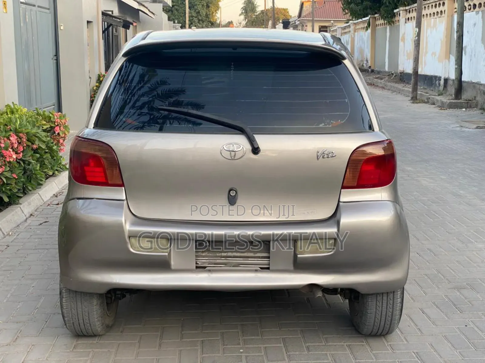 Toyota Vitz 1.3 AWD 3dr 2004 Gray