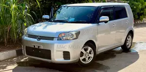 Toyota Corolla Rumion Hatchback 1.5 FWD 2009 Silver