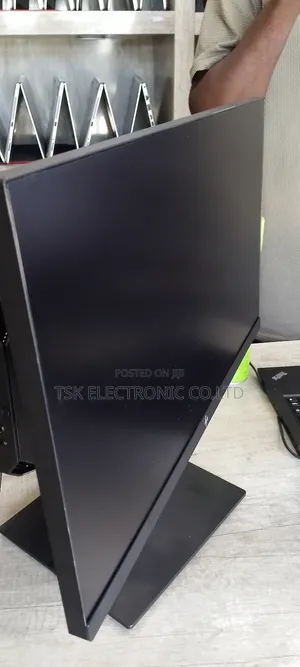 New Desktop Computer HP 16GB Intel Xeon HDD+SSD 1T