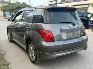 Toyota IST 2004 Gray