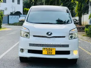 Toyota Voxy 2008 White