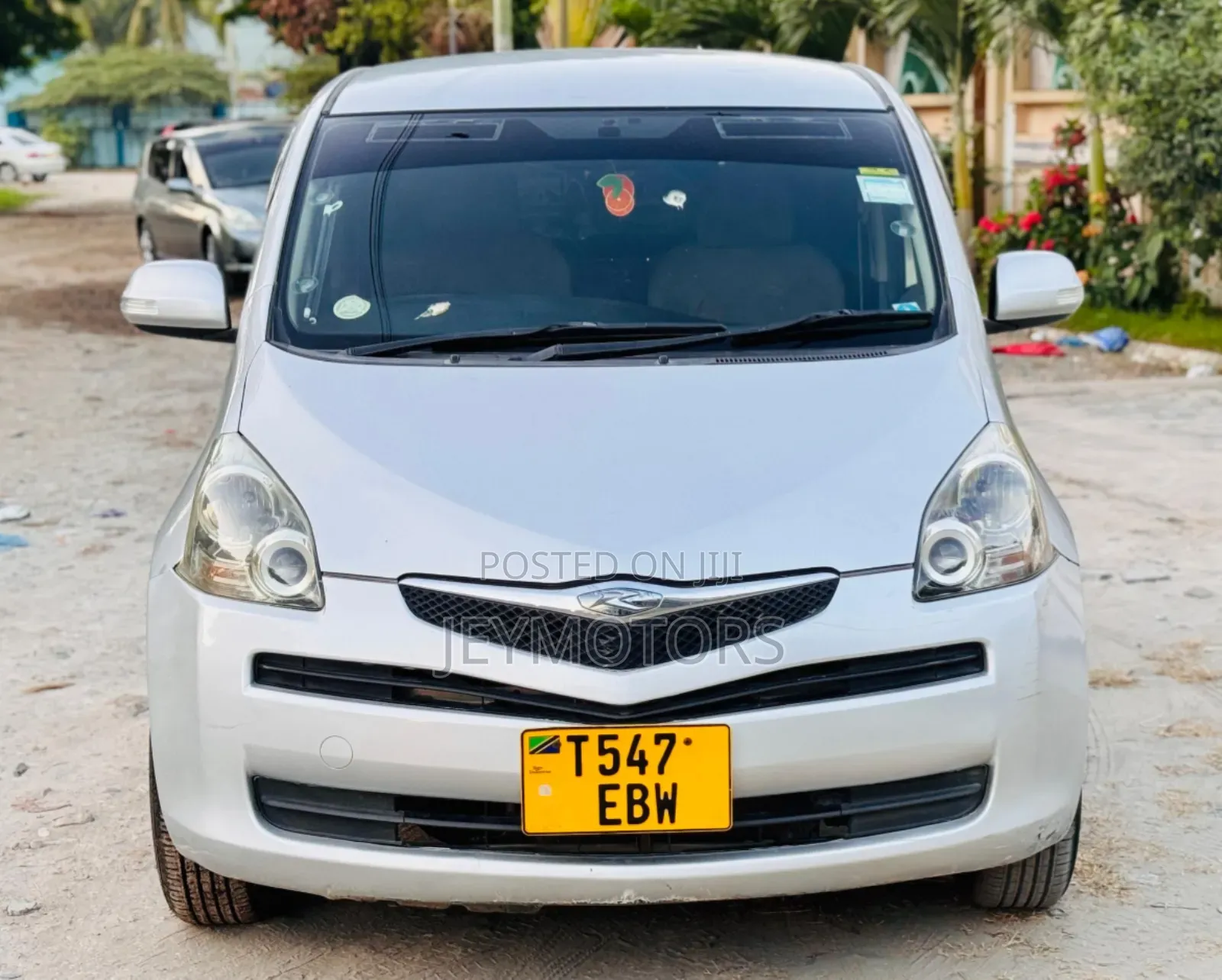 Toyota Ractis 1.5 AWD 2006 Silver