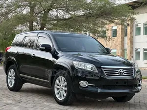Toyota Vanguard 2011 Black