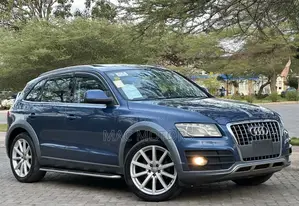 Audi Q5 2010 Blue